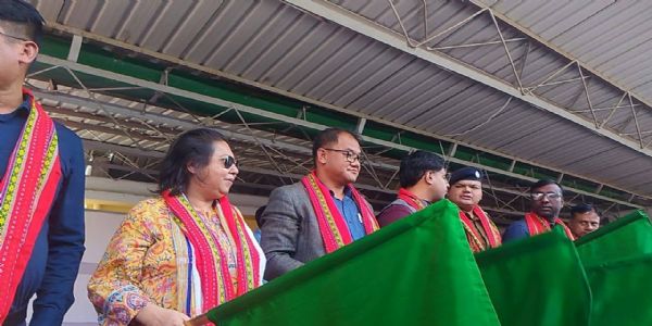 মুঙ্গিয়াকামি রেল স্টেশনে থামল আগরতলা–শিলচর এক্সপ্রেস, আনন্দে এলাকাবাসী