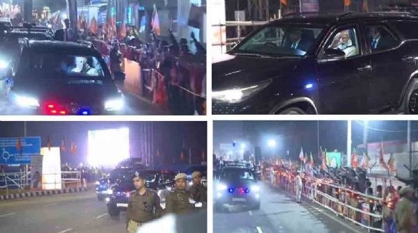 বিমানবন্দর থেকে রোড শো প্রধানমন্ত্রী নরেন্দ্র মোদীর