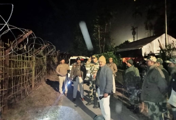 যৌথ টহলদারি খোয়াই সীমান্তে