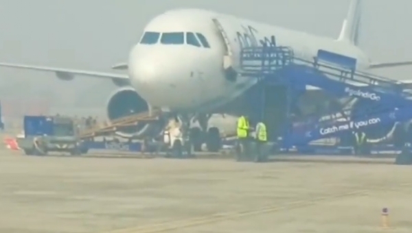 বিমানে বোমা রয়েছে, এই বার্তার পর লখনউতে জরুরি অবতরণ ফ্লাইটের