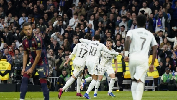 লা লিগা:  এমবাপে-আসেন্সিওর গোলে জয়ে ফিরল রিয়াল