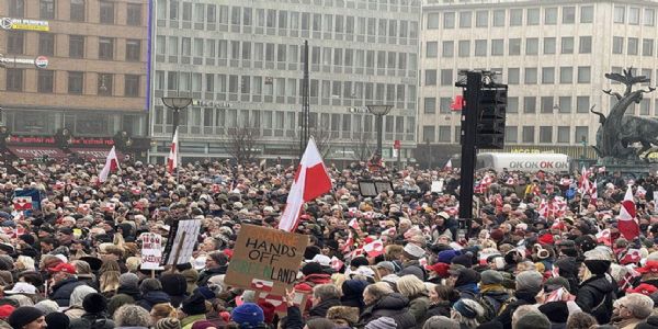 ট্রাম্পের মন্তব্যের পর উত্তাল ডেনমার্ক ও গ্রিনল্যান্ড, ব্যাপক বিক্ষোভ