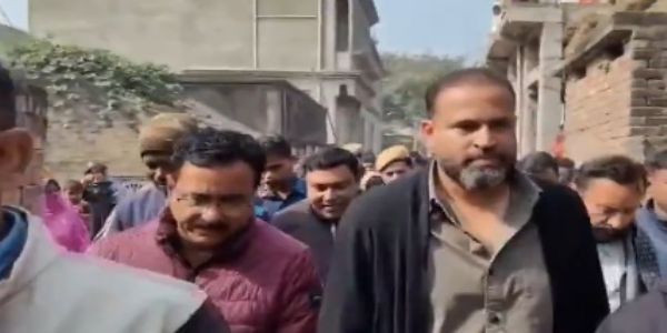 বেলডাঙায় ইউসুফ পাঠান, কথা বললেন নিহতের পরিবারের সঙ্গে