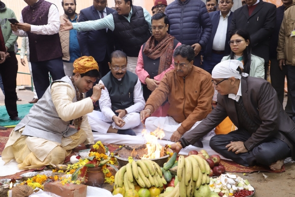 ভূমি পূজন করলেন মুখ্যমন্ত্রী