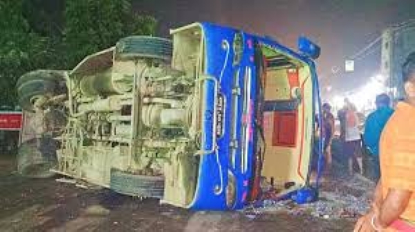 মান্দসৌরে গারোথ-উজ্জয়িনী ফোর লেনে বাস দুর্ঘটনা, আহত ৪০-এর বেশি পুণ্যার্থী