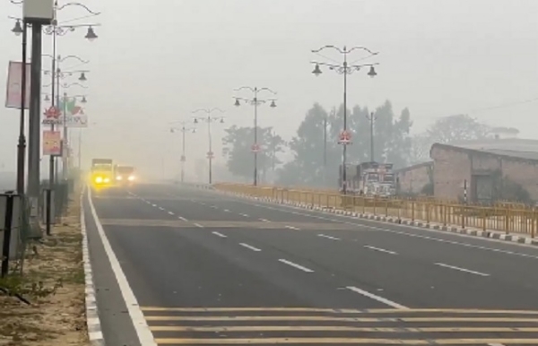 শীতে কাঁপছে দিল্লি-সহ উত্তর ভারত, ঘন কুয়াশায় প্রভাবিত রেল পরিষেবা