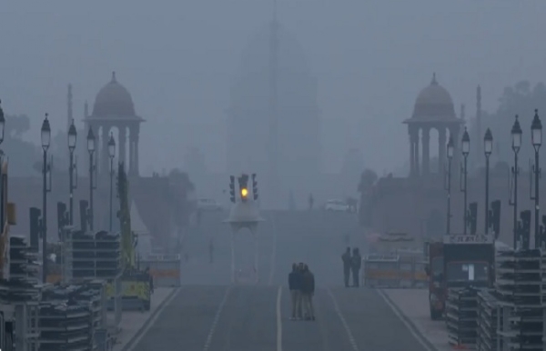 দিল্লিতে কুয়াশার দাপট, বাতাসের গুণমান মন্দ পর্যায়ে