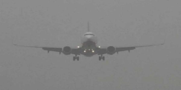 ঘন কুয়াশার জেরে দিল্লিতে বাতিল ৬৬টি উড়ান