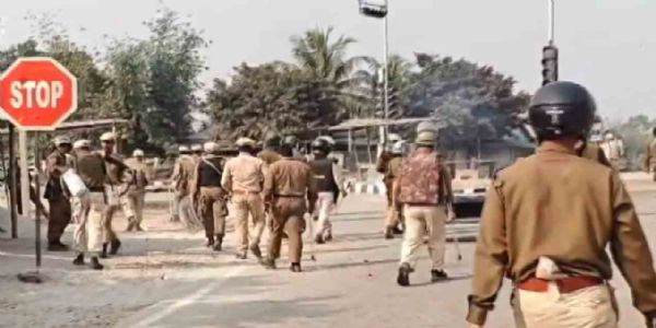 উত্তপ্ত কোকরাঝাড়, যুবক–হত্যায় সহিংস বিক্ষোভ, পুলিশের শূন্যে গুলি, আধাসেনার টহল, আটক ২৯, বন্ধ ইন্টারনেট