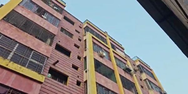 বেলুড়ে কলেজছাত্রীর অস্বাভাবিক মৃত্যু, তদন্তে নেমেছে পুলিশ