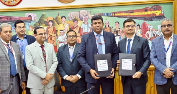 নগদ লেনদেনে এসবিআই এবং এনএফ রেলের মউ স্বাক্ষরের পর