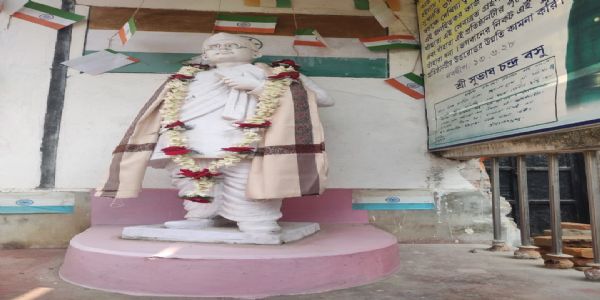 নেতাজীর জীবন্ত স্মৃতি নবদ্বীপের রাধারমণ সেবাশ্রমে