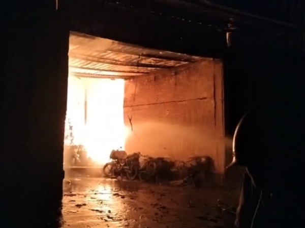 নাজিরাবাদ অগ্নিকাণ্ডের ঘটনায় ভয়াবহ আগুন