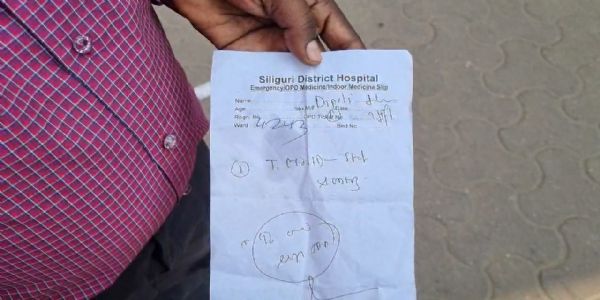 চিকিৎসায় গাফিলতির অভিযোগে উত্তাল শিলিগুড়ি জেলা হাসপাতাল, সুপারের কার্যালয় ঘেরাও