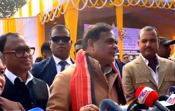 বাইট দিচ্ছেন মুখ্যমন্ত্রী হিমন্তবিশ্ব শর্মা বাইট দিচ্ছেন মুখ্যমন্ত্রী হিমন্তবিশ্ব শর্মা