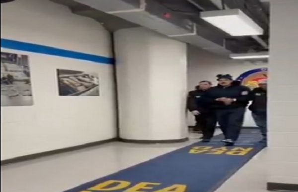 আমেরিকার হামলার পরে স্তব্ধ কারাকাস, শুনশান রাস্তাঘাট