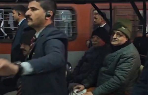 ট্রেনে মথুরা পৌঁছলেন সরসঙ্ঘচালক, থাকবেন ১০ জানুয়ারি পর্যন্ত