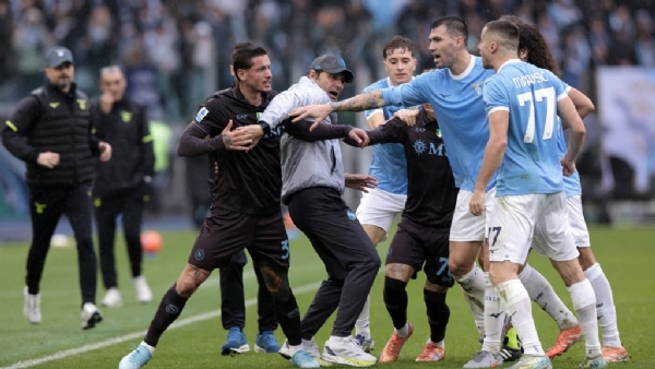 সেরি আ: ৩ লাল কার্ডের ম্যাচে নাপোলির জয়