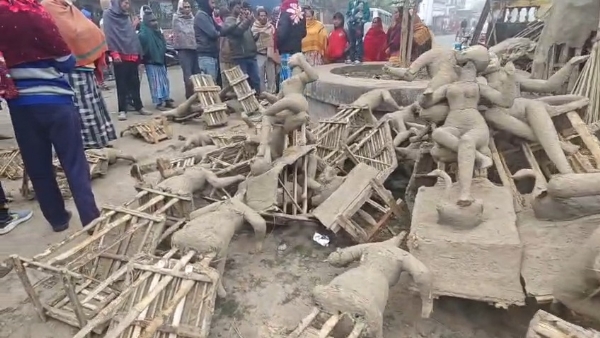 মূর্তি ভাঙ্গা মূর্তি ভাঙ্গা