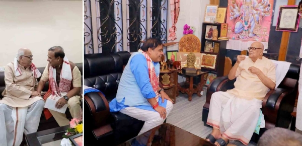 শিলচরে কবীন্দ্র পুরকায়স্থের সঙ্গে মুখ্যমন্ত্রী হিমন্তবিশ্ব শর্মার অন্তরঙ্গ মুহূর্ত (মুখ্যমন্ত্রীর এক্স হ্যান্ডলে শেয়ারকৃত ছবি)