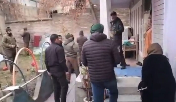 সাইবার সন্ত্রাস মামলায় কাশ্মীর উপত্যকায় ২২টি স্থানে তল্লাশি চালাল সিআইকে সাইবার সন্ত্রাস মামলায় কাশ্মীর উপত্যকায় ২২টি স্থানে তল্লাশি চালাল সিআইকে