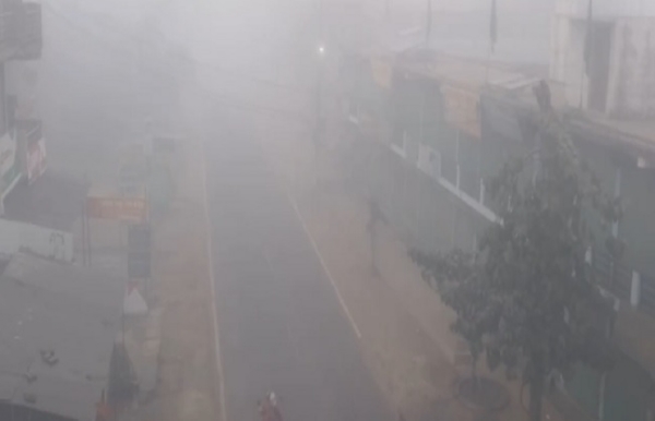 শীতে জবুথবু উত্তর প্রদেশ, কনকনে ঠান্ডায় প্রভাবিত স্বাভাবিক জনজীবন