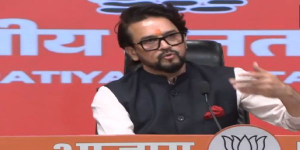 বিচারব্যবস্থাকে ভয় দেখানোর চেষ্টা করছেন রাহুল গান্ধী, তোপ অনুরাগ ঠাকুরের