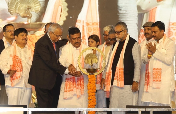 মুখ্যমন্ত্রী শুভেন্দু অধিকারী হলদিয়াযর এক অনুষ্ঠানে