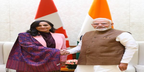 কানাডার বিদেশমন্ত্রী অনিতা আনন্দের সঙ্গে বৈঠকে প্রধানমন্ত্রী