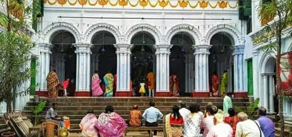 কুন্ডুচৌধুরী বাড়ির ঠাকুরদালান, নিজস্ব চিত্র