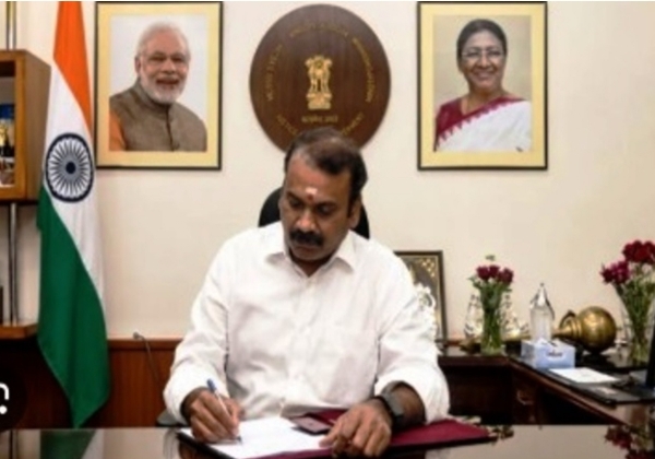 কেন্দ্রীয় মন্ত্রিসভা থেকে এল মুরুগনের ইস্তফা গ্রহণ রাষ্ট্রপতির