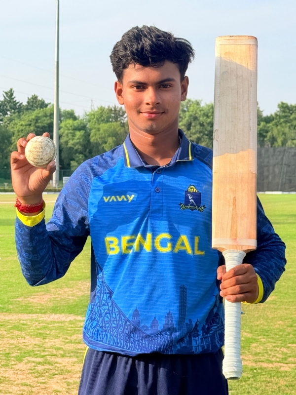 ব্যাটিংয়ে ও বোলিংয়ের মধ্যে দিনের সেরা - অঙ্কিত চ্যাটার্জি
