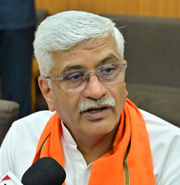ইডব্লিউএস সংরক্ষণের যোগ্যতার নিয়ম বদল নিয়ে শীঘ্রই সমাধান: গজেন্দ্র সিং শেখাওয়াত