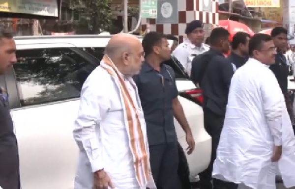 সপ্তমীর সকালে কালীঘাট মন্দিরে পূজার্চনা অমিত শাহ-র