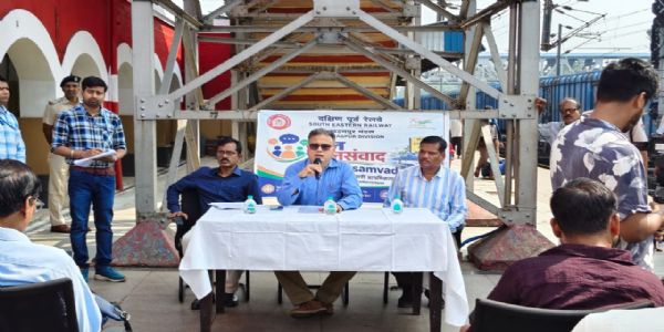 দক্ষিণ-পূর্ব রেলের ৩৬৭টি স্টেশনে ‘রেল জনসংবাদ’, যাত্রীদের সমস্যা ও পরামর্শ শুনল রেল কর্তৃপক্ষ