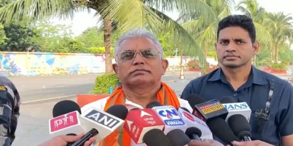 রাহুল গান্ধীকে নিয়ে কংগ্রেসকে নিশানা দিলীপ ঘোষের, প্রিয়ঙ্কাকে ঘিরে কটাক্ষ