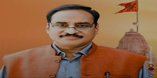 জেদ্দায় আটকে ৩৪ কাশ্মীরি, ফারুক ও ওমরের নীরবতা নিয়ে প্রশ্ন বিনোদ বনসলের