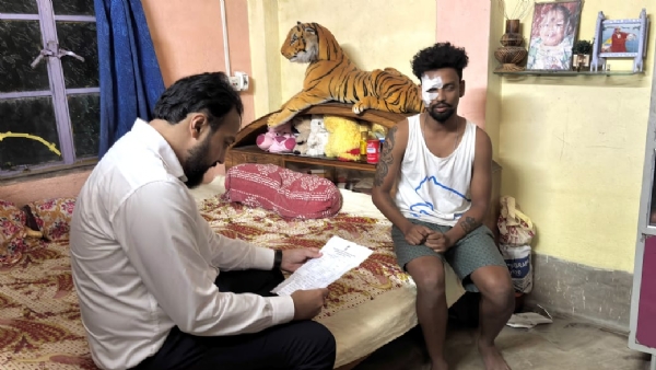 ফুটবলারের বাড়িতে পৌঁছেছেন ক্রীড়ামন্ত্রী ইন্দ্রনীল খান