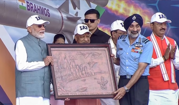 বারাণসীতে বায়ুসেনার পরাক্রমের সাক্ষী প্রধানমন্ত্রী