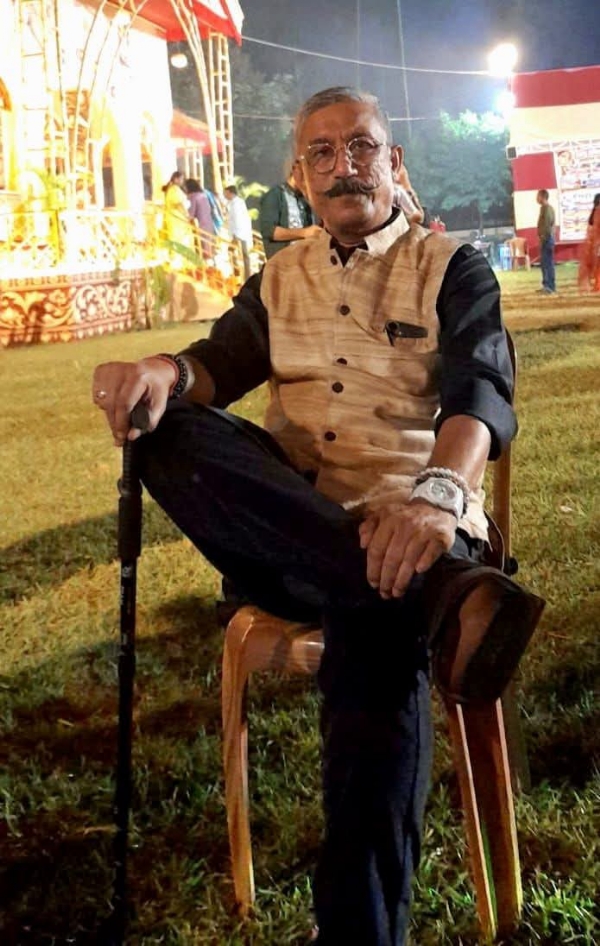 উত্তরপাড়ার বিধায়ক দীপাঞ্জন চক্রবর্তী উত্তরপাড়ার বিধায়ক দীপাঞ্জন চক্রবর্তী