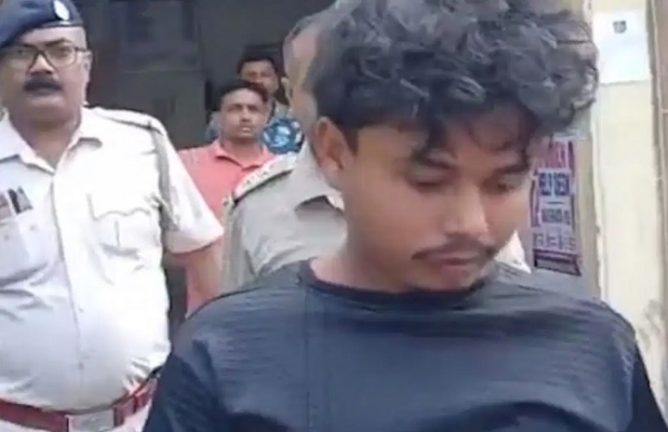 नाबालिग से कथित दुष्कर्म और हत्या के आरोपित प्रह्लाद दास नाबालिग से कथित दुष्कर्म और हत्या के आरोपित प्रह्लाद दास