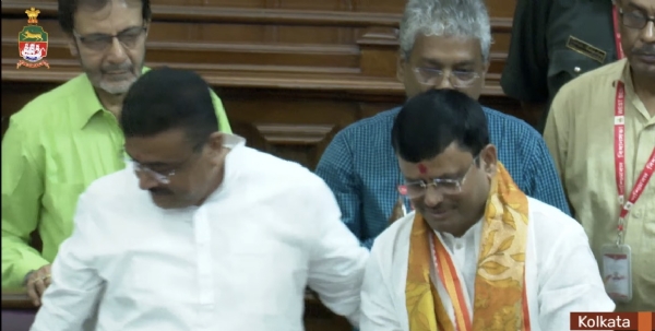 विधानसभा में शपथ ग्रहण