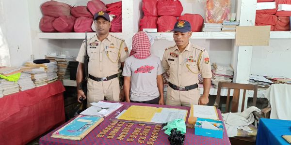 মহারানিতে যাত্রীবাহী বোলেরো থেকে উদ্ধার ২০০ রাউন্ড বুলেট, গ্রেফতার এক
