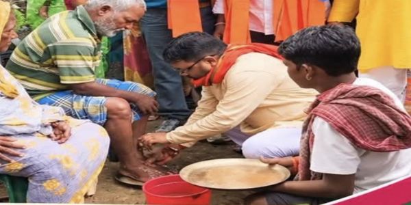 আরামবাগে বিজেপির বস্তি সম্পর্ক অভিযান