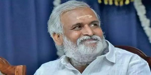 গ্রেফতারির সময় পুলিশকে বাধা ও দুর্ব্যবহারের অভিযোগ, চেন্নাইয়ের ভেপেরি থানায় হাজিরা দিলেন প্রাক্তন মন্ত্রী পি. কে. শেখর বাবু
