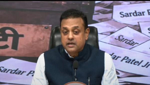 কংগ্রেস ও ইন্ডিয়া জোট গণতন্ত্রকে উপহাস করছে, দেশে প্রথম ‘ভোট চুরি’ নেহরুর আমলে: বিজেপি