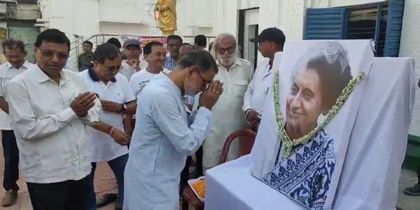 ইন্দিরা গান্ধীর প্রয়াণ বার্ষিকী পালন করল কংগ্রেস, রক্তদান শিবির ও প্রভাত ফেরি