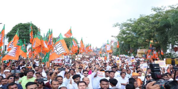 ইন্ডি জোটকে টেক্কা দিয়ে আগরতলায় বিজেপির শক্তি প্রদর্শন