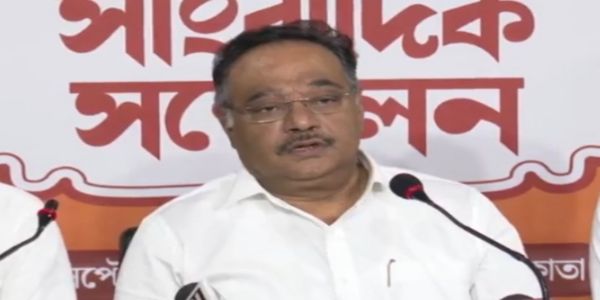 (রাউন্ড আপ) নরেন্দ্র মোদীর ২৫ বছরের প্রশাসনিক সফর উপলক্ষে রাজ্যজুড়ে 'সেবা জ্যোতি যাত্রা' ও বিশেষ প্রদর্শনীর আয়োজন বিজেপির