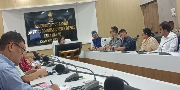 দুর্গাপুজো ঘিরে ডিমা হাসাওয়ে প্রশাসনিক তৎপরতা পুজোর দিনগুলিতে নিরাপত্তা, যান নিয়ন্ত্রণ ও আইনশৃঙ্খলা নিয়ে জেলা প্রশাসনের বৈঠক